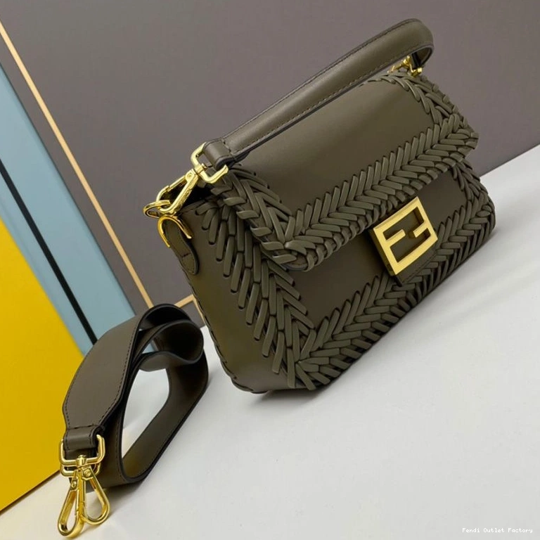 Affordable HOT Bag Leather Fendi In Stitching Baguette Green Medium 0728